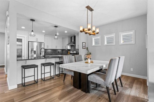 86 Copperpond Heights Se, Calgary, AB - Indoor Photo Showing Dining Room
