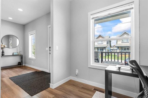 86 Copperpond Heights Se, Calgary, AB - Indoor Photo Showing Other Room