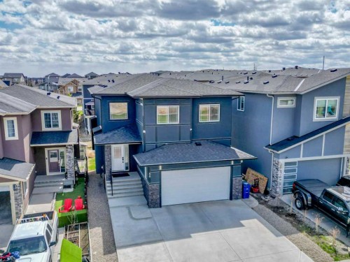 66 Baysprings Gardens SW Airdrie, AB T4B 5C6