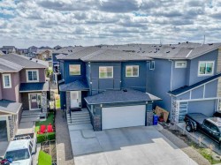 66 Baysprings Gardens SWAirdrie, AB T4B 5C6