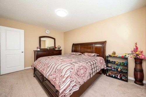 57 Skyview Point Common Ne, Calgary, AB - Indoor Photo Showing Bedroom