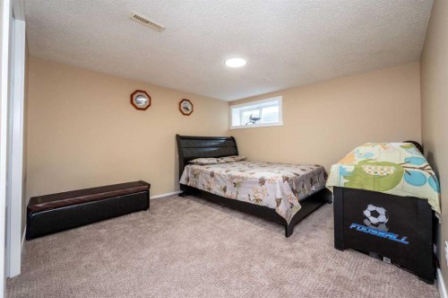 57 Skyview Point Common Ne, Calgary, AB - Indoor Photo Showing Bedroom