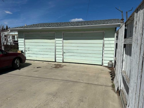 1435 22 Avenue, Didsbury, AB - Outdoor