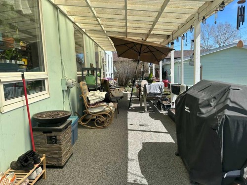 1435 22 Avenue, Didsbury, AB - Outdoor With Exterior