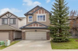 92 Everoak Close SW Calgary, AB T2Y 0C3