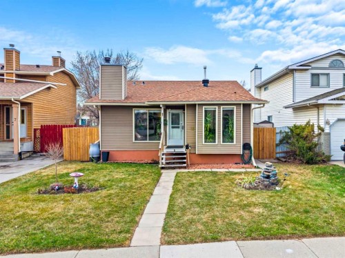 11 Deersaxon Circle Se, Calgary, AB - Outdoor