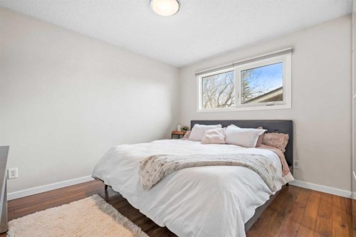 11 Deersaxon Circle Se, Calgary, AB - Indoor Photo Showing Bedroom