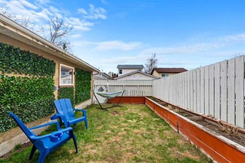 11 Deersaxon Circle Se, Calgary, AB - Outdoor