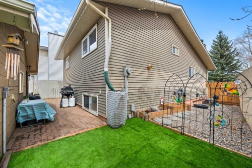 11 Deersaxon Circle Se, Calgary, AB - Outdoor With Exterior