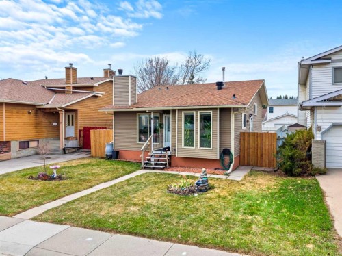 11 Deersaxon Circle Se, Calgary, AB - Outdoor