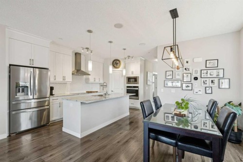 288 Lucas Avenue, Calgary, AB - Indoor