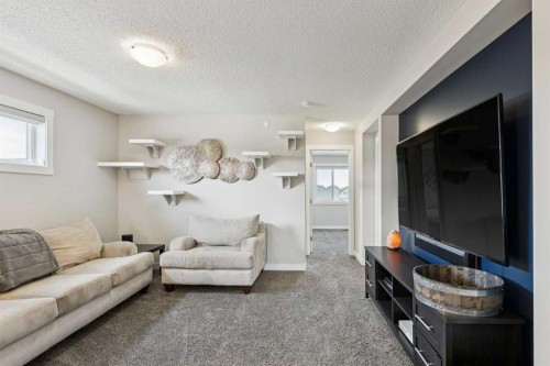 288 Lucas Avenue, Calgary, AB - Indoor Photo Showing Living Room