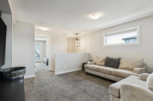288 Lucas Avenue, Calgary, AB - Indoor Photo Showing Living Room