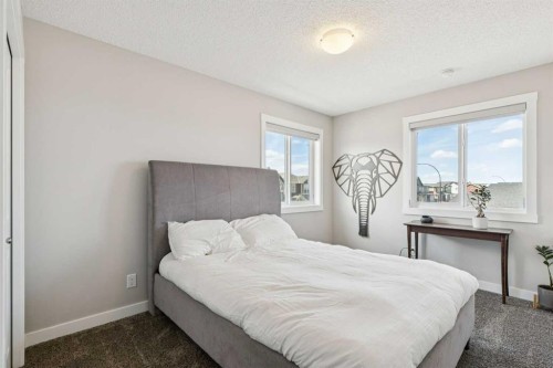 288 Lucas Avenue, Calgary, AB - Indoor Photo Showing Bedroom