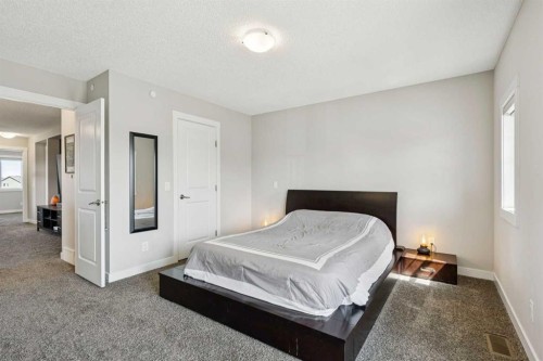 288 Lucas Avenue, Calgary, AB - Indoor Photo Showing Bedroom