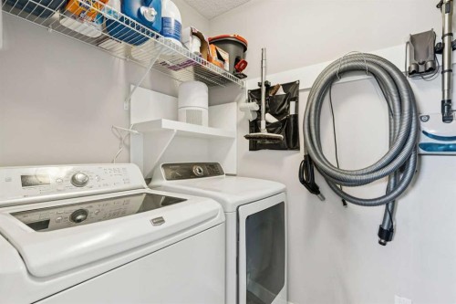 288 Lucas Avenue, Calgary, AB - Indoor Photo Showing Laundry Room
