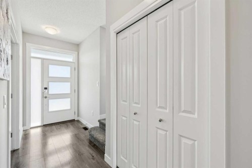 288 Lucas Avenue, Calgary, AB - Indoor Photo Showing Other Room