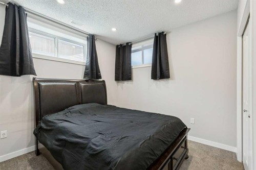 288 Lucas Avenue, Calgary, AB - Indoor Photo Showing Bedroom