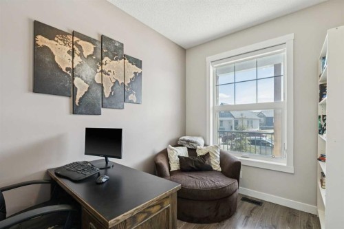 288 Lucas Avenue, Calgary, AB - Indoor Photo Showing Office