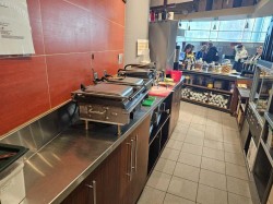 856 Campus Place NW Calgary, AB T2N 1N4