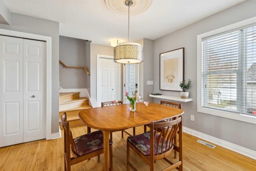 4324 Passchendaele Road Sw, Calgary, AB - Indoor Photo Showing Dining Room