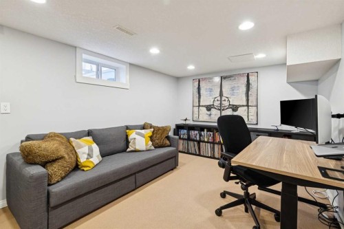 4324 Passchendaele Road Sw, Calgary, AB - Indoor Photo Showing Office