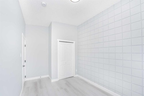 6403 Centre Street Nw, Calgary, AB - Indoor