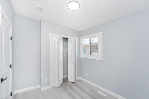 6403 Centre Street Nw, Calgary, AB - Indoor Photo Showing Other Room