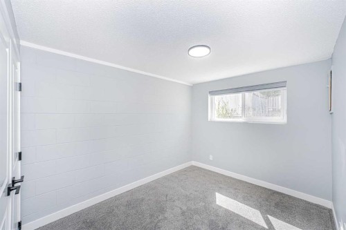 6403 Centre Street Nw, Calgary, AB - Indoor Photo Showing Other Room
