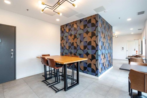902-123 4 Street Ne, Calgary, AB - Indoor