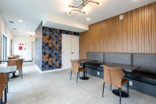 902-123 4 Street Ne, Calgary, AB - Indoor Photo Showing Other Room