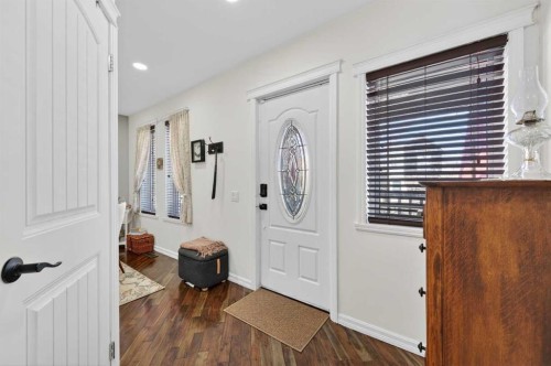 127 27 Avenue Ne, Calgary, AB - Indoor Photo Showing Other Room