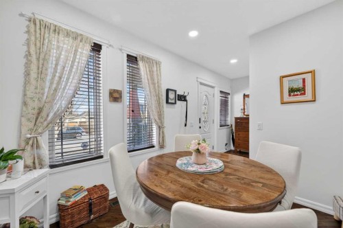 127 27 Avenue Ne, Calgary, AB - Indoor Photo Showing Dining Room