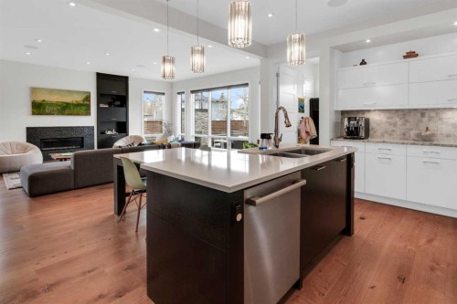 2540 2 Avenue Nw, Calgary, AB - Indoor Photo Showing Kitchen With Double Sink With Upgraded Kitchen