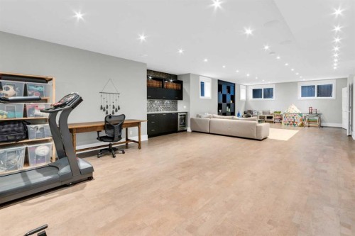 2540 2 Avenue Nw, Calgary, AB - Indoor Photo Showing Gym Room