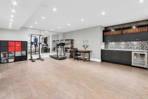 2540 2 Avenue Nw, Calgary, AB - Indoor Photo Showing Gym Room