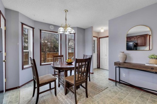 47 Carmel Close Ne, Calgary, AB - Indoor Photo Showing Dining Room