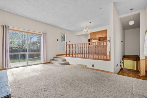 5220 Grove Hill Road Sw, Calgary, AB - Indoor