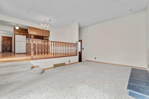 5220 Grove Hill Road Sw, Calgary, AB - Indoor Photo Showing Other Room