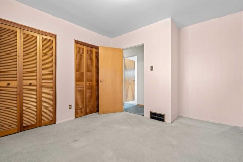 5220 Grove Hill Road Sw, Calgary, AB - Indoor