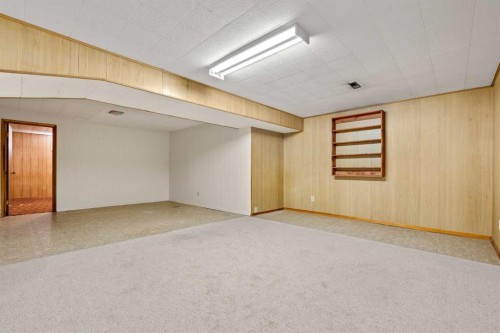 5220 Grove Hill Road Sw, Calgary, AB - Indoor