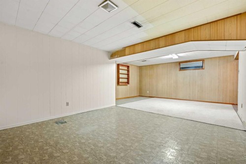 5220 Grove Hill Road Sw, Calgary, AB - Indoor