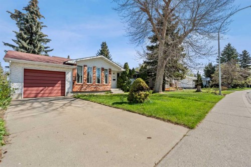 5220 Grove Hill Road Sw, Calgary, AB - Outdoor