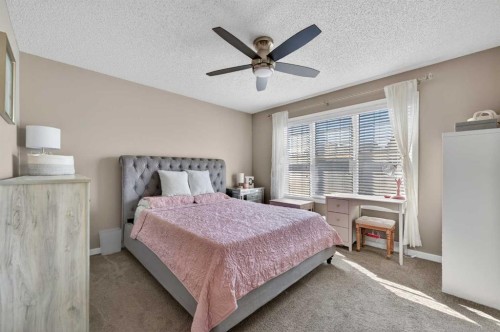 64 Masters Link Se, Calgary, AB - Indoor Photo Showing Other Room