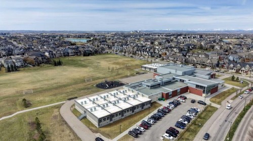 64 Masters Link Se, Calgary, AB - 