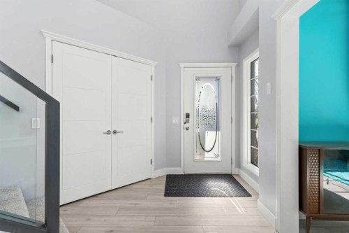 48 Douglas Park Boulevard Se, Calgary, AB - Indoor Photo Showing Other Room