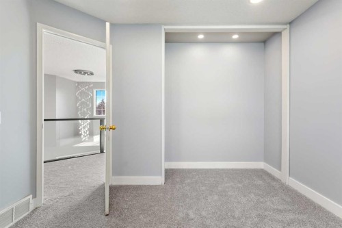 48 Douglas Park Boulevard Se, Calgary, AB - Indoor Photo Showing Other Room