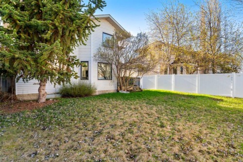 48 Douglas Park Boulevard Se, Calgary, AB - Outdoor