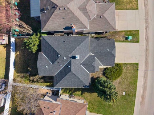 48 Douglas Park Boulevard Se, Calgary, AB - Outdoor