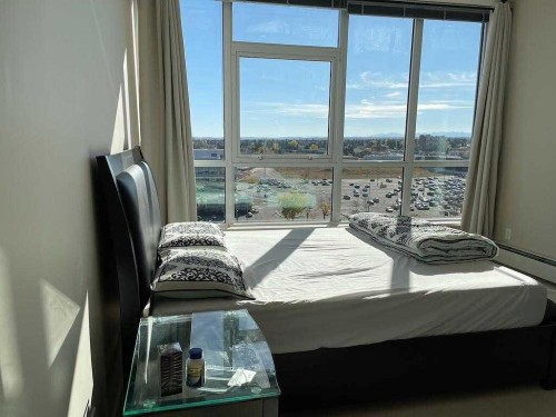 1104-99 Spruce Place Sw, Calgary, AB - Indoor Photo Showing Bedroom